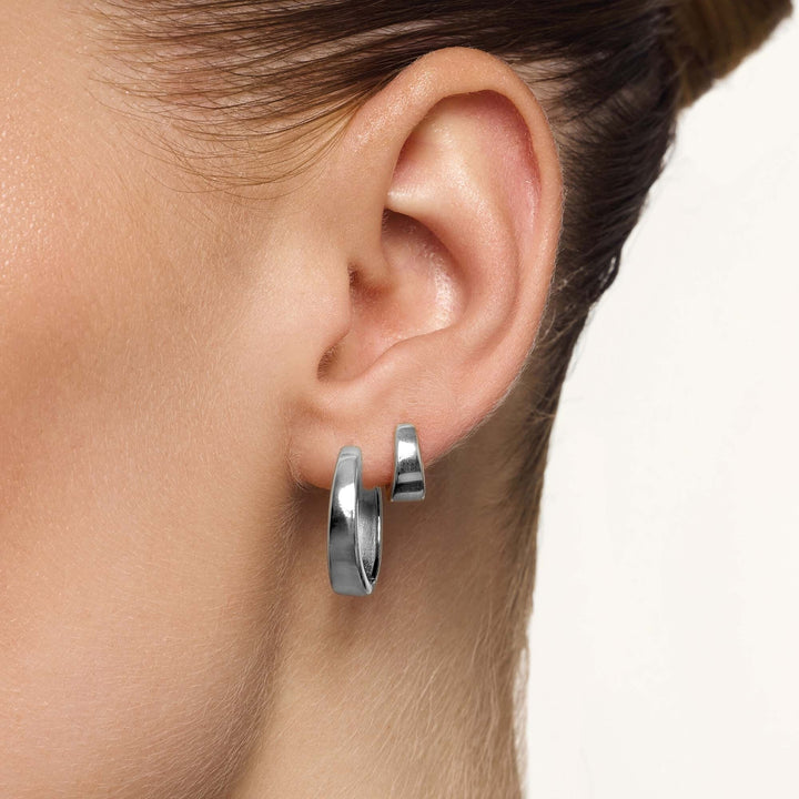 GIA | BOLD MINI HOOP EARRINGS