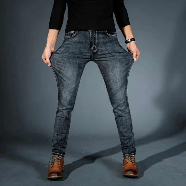 JAMES | Tapered Stretch Jeans
