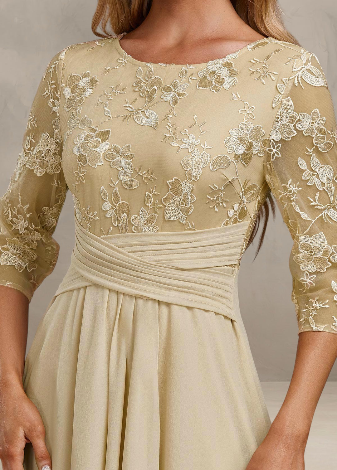 ELIN | CHAMPAGNE DRESS WITH DELICATE EMBROIDERY