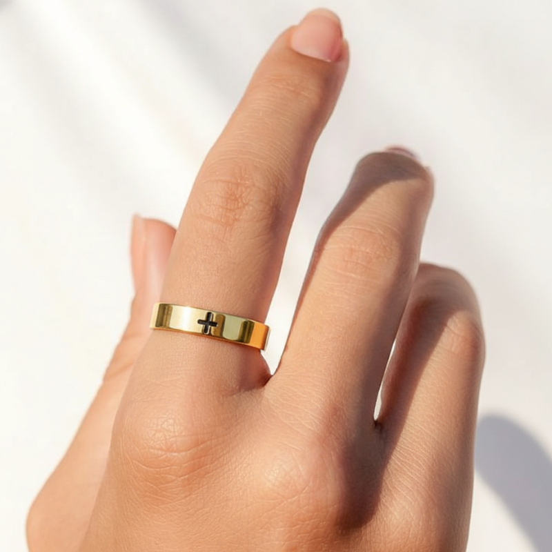 FAITH | CLASSIC CROSS RING