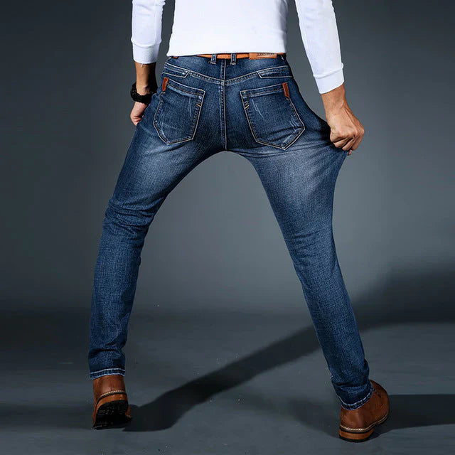 JAMES | Tapered Stretch Jeans