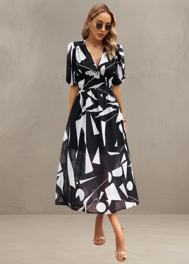 ASTELLA | FLATTERING FLORAL MIDI DRESS