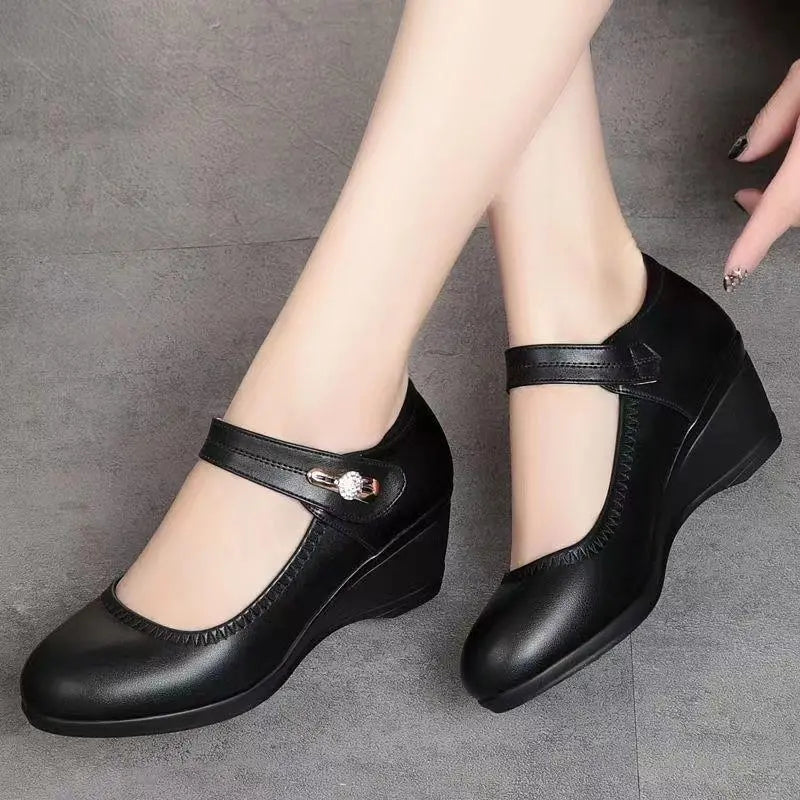 OLIVIA | STRAP MID HEEL SHOES