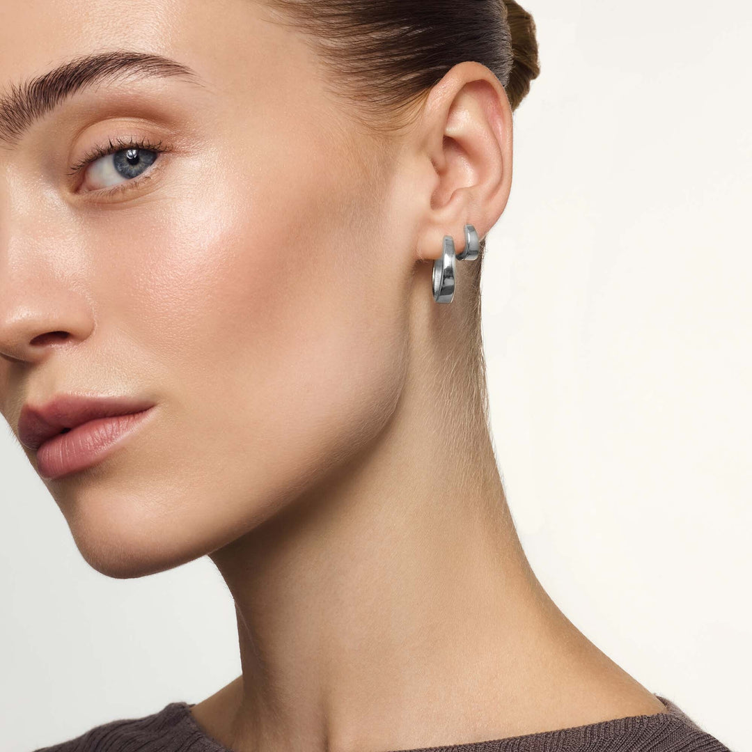 GIA | BOLD MINI HOOP EARRINGS