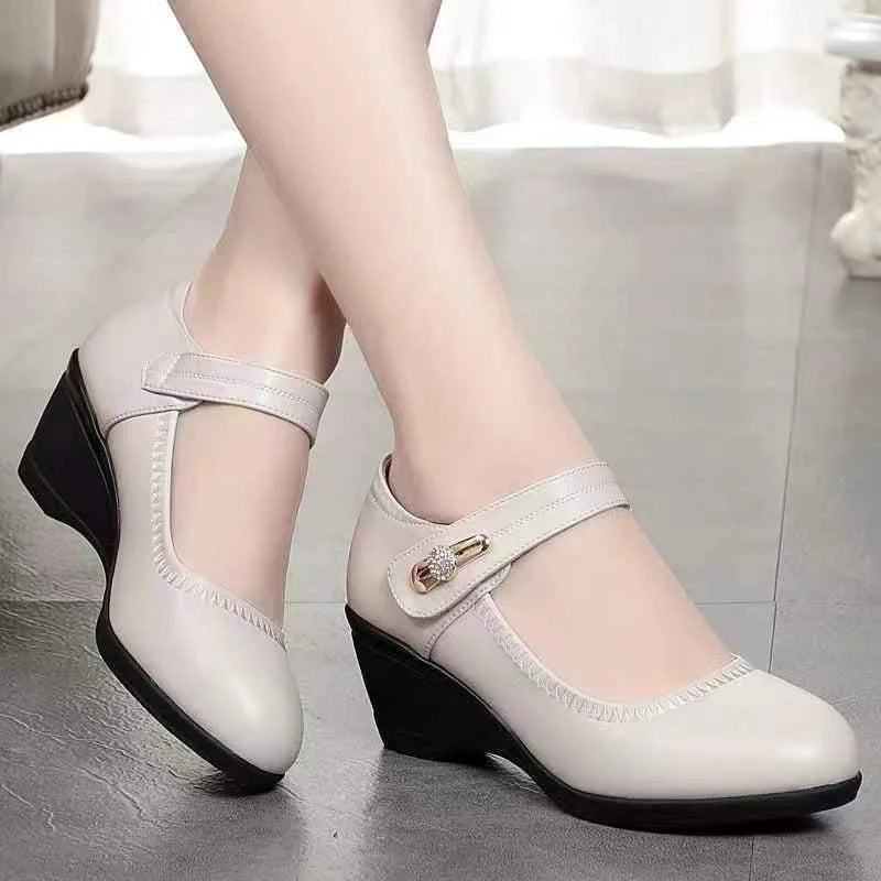 OLIVIA | STRAP MID HEEL SHOES