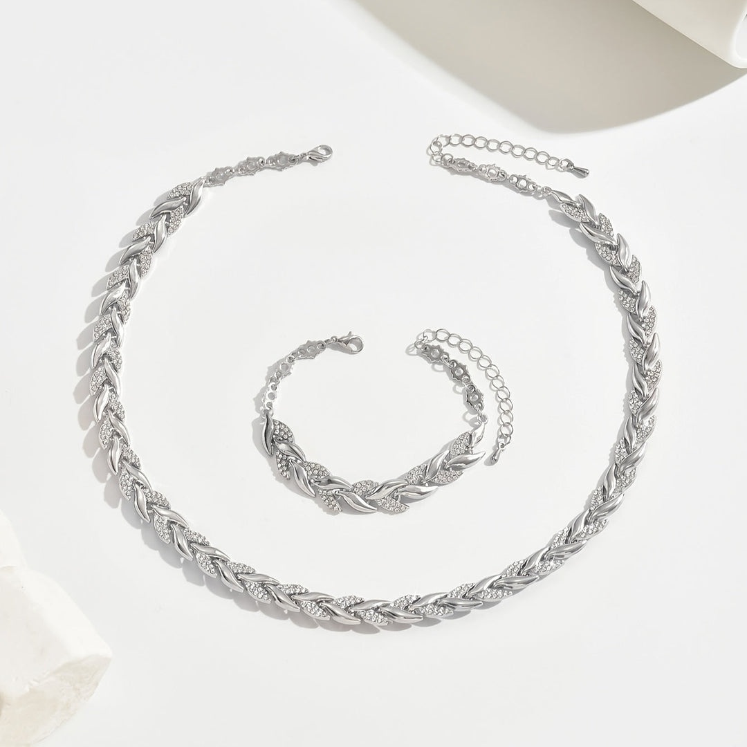 ELARA | FISH TAIL RHINESTONE JEWELRY SET
