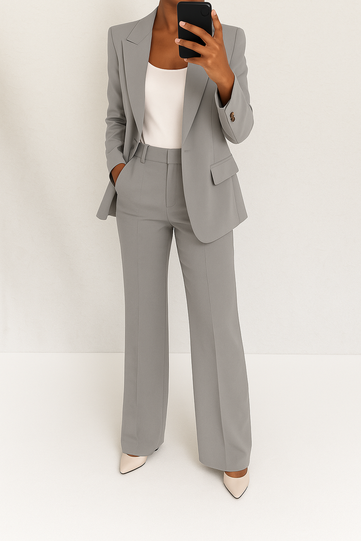 ZAYA RAVEN | TAILORED SUIT FOR ELEGANCE
