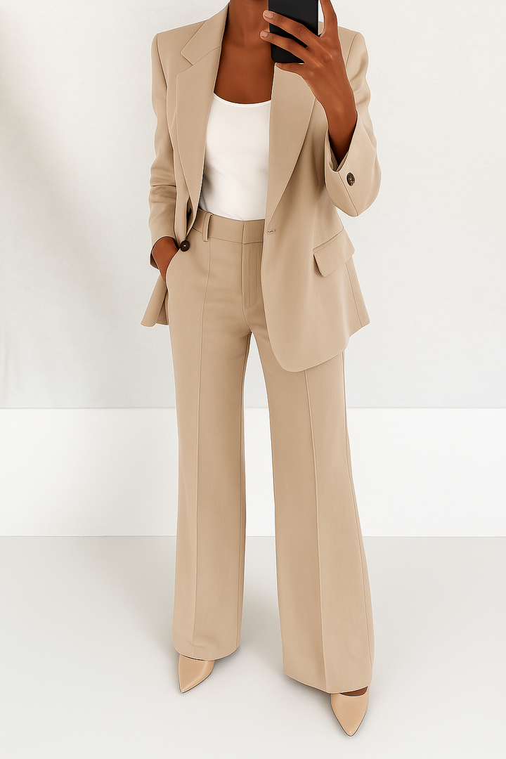 ZAYA RAVEN | TAILORED SUIT FOR ELEGANCE