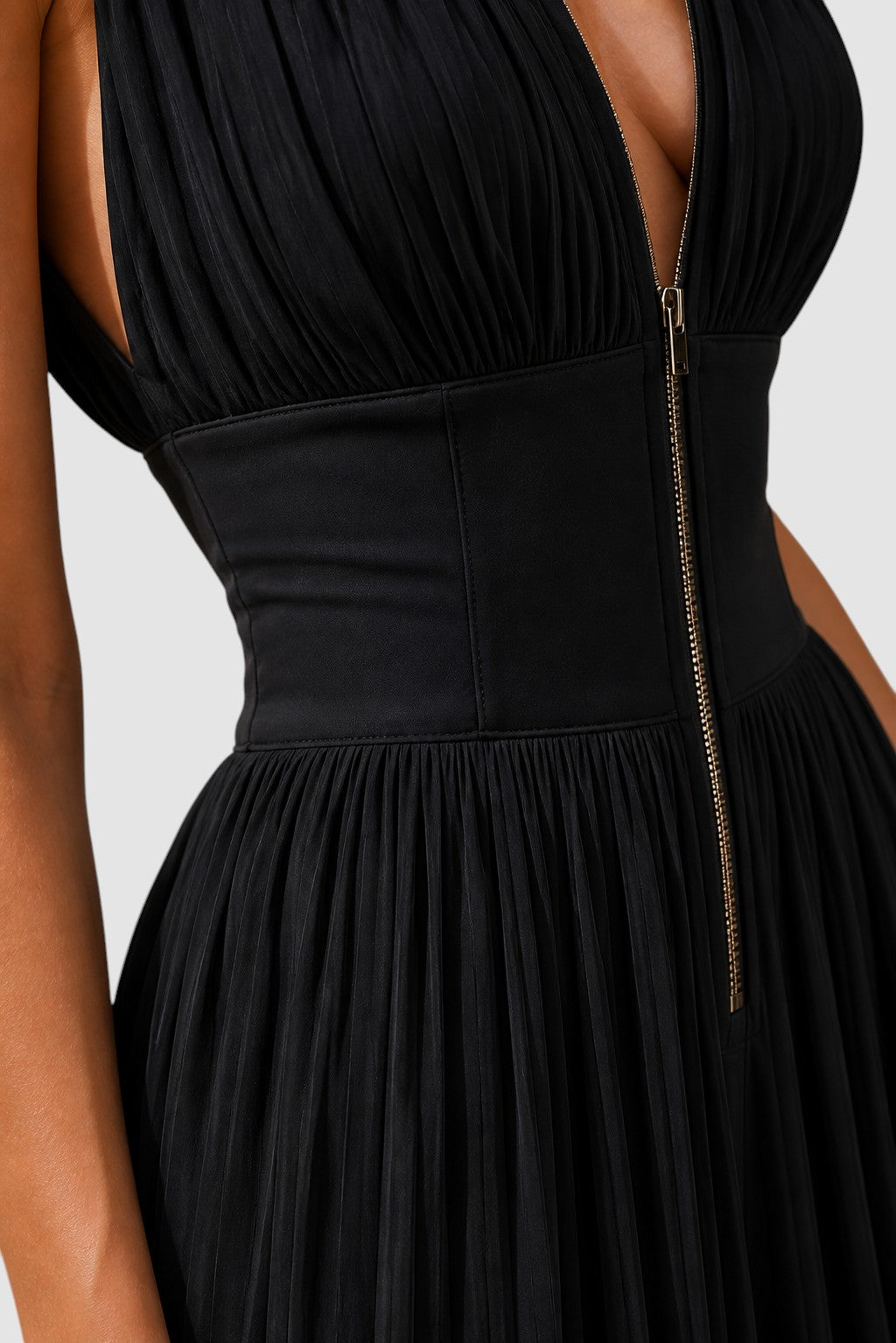 SERELLA | PLEATED MAXI DRESS