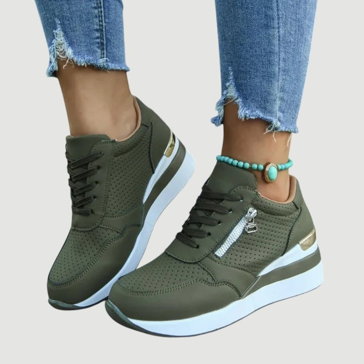 SOLEIL | ORTHOPAEDIC TRAINERS