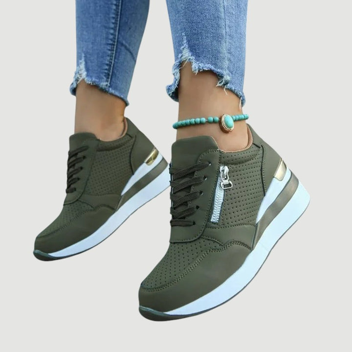 SOLEIL | ORTHOPAEDIC TRAINERS